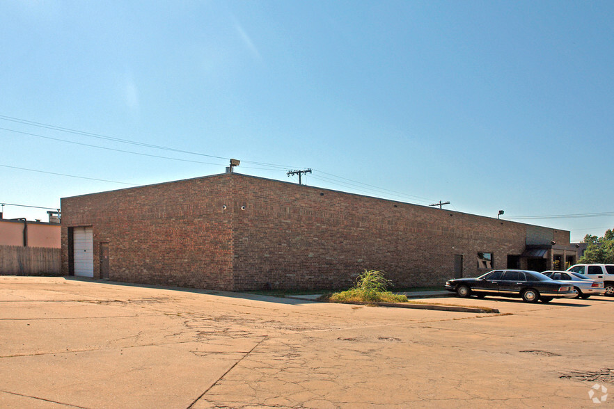 3160 N Portland Ave, Oklahoma City, OK for lease - Primary Photo - Image 1 of 51