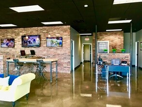 3521-3561 W Memorial Rd, Oklahoma City, OK à louer Photo intérieure- Image 2 de 16