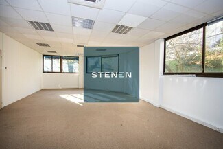 Plus de détails pour 595 Rue Pierre Berthier, Aix-en-Provence - Bureau à louer