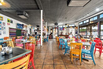 1012-1032 S Presa St, San Antonio, TX for lease Interior Photo- Image 2 of 15