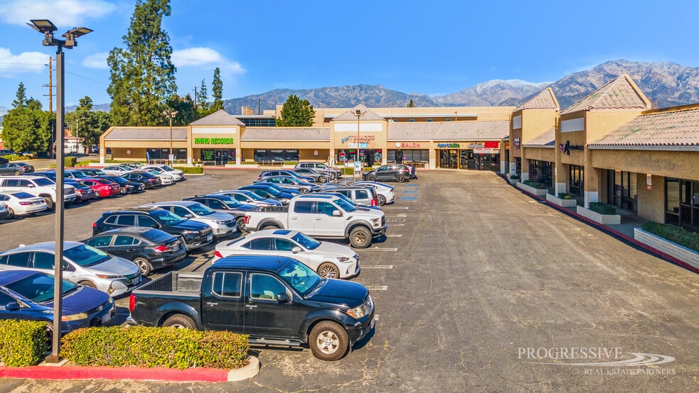 5454-5484 Moreno St, Montclair, CA à vendre - Photo du bâtiment - Image 3 de 8