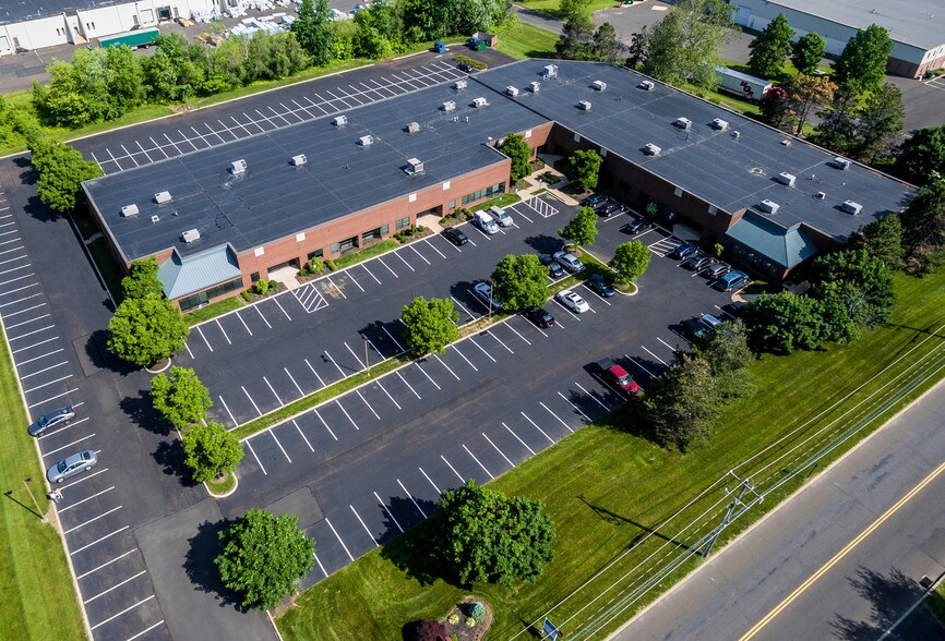 650 Louis Dr, Warminster, PA for lease - Aerial - Image 2 of 3