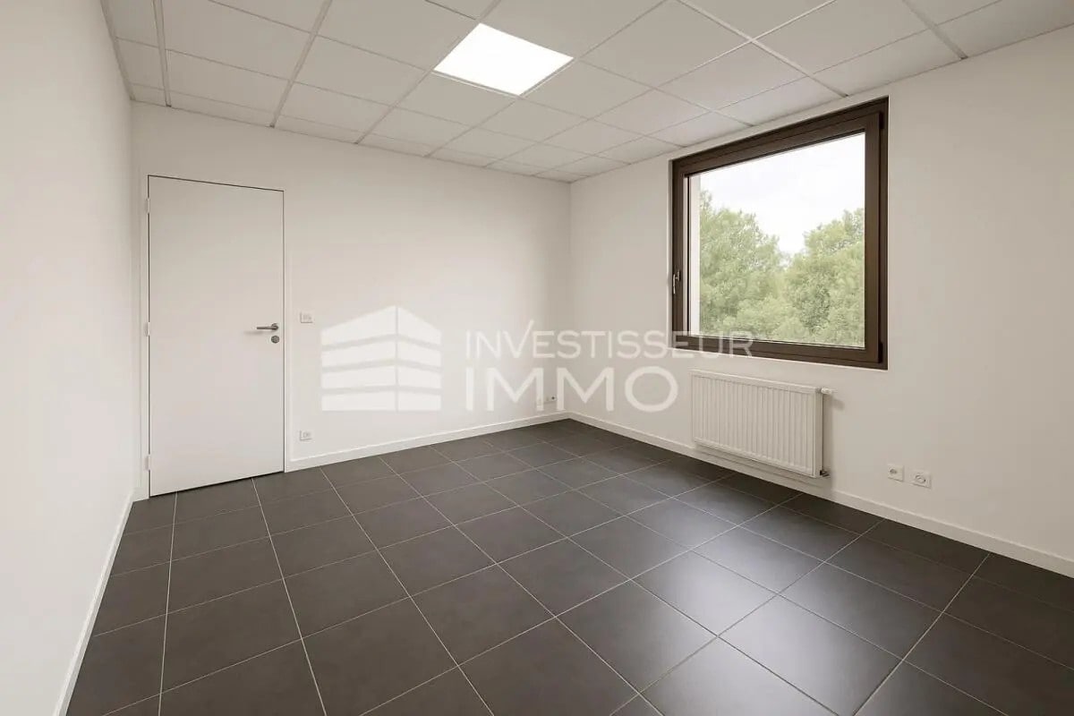 Bureau dans Avon à louer Photo intérieure- Image 1 de 4