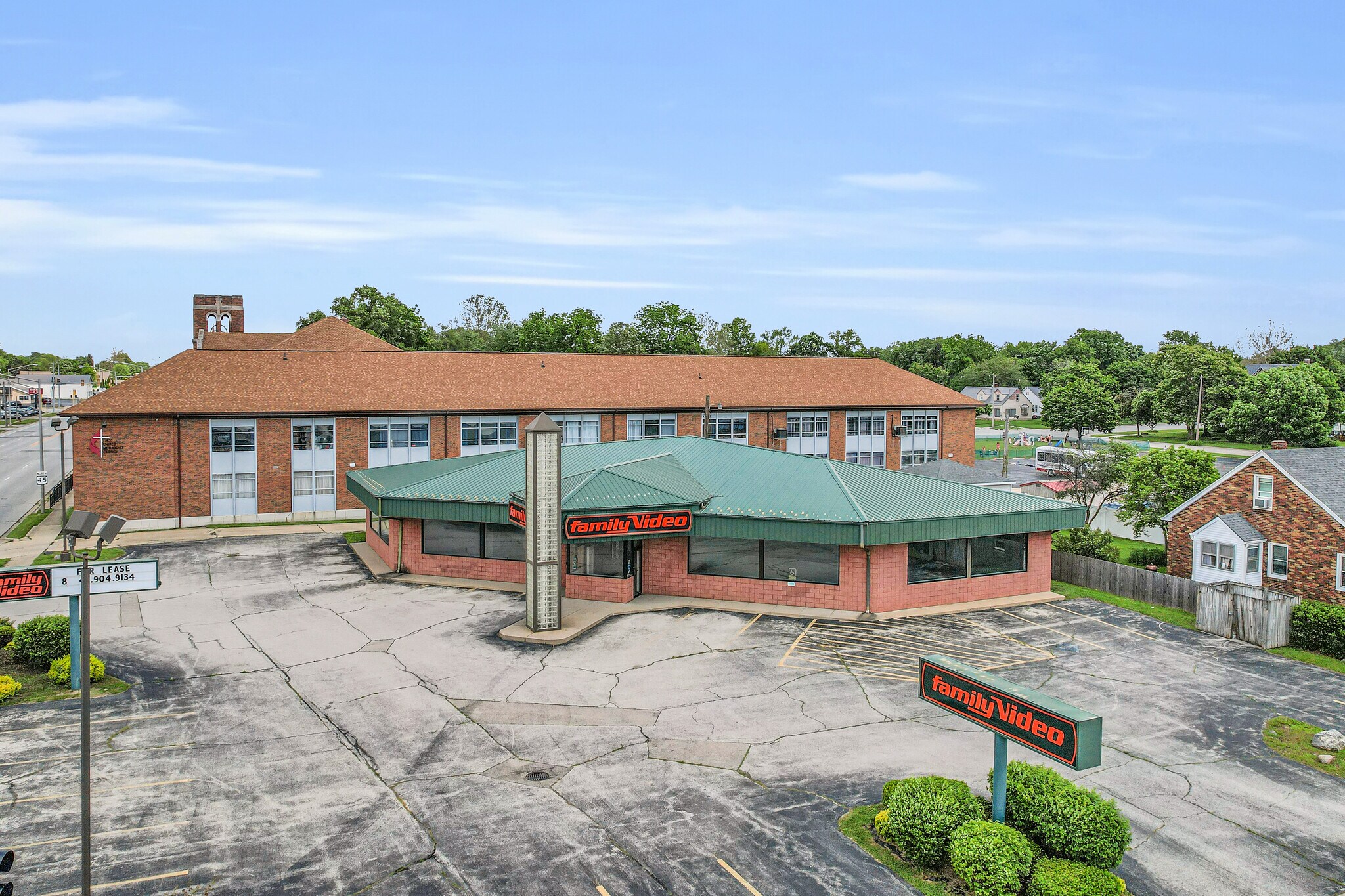 301 E Champaign Ave, Rantoul, IL à louer Photo du bâtiment- Image 1 de 17