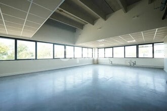 10 D Rue Des Rosiéristes, Champagne-au-Mont-d'Or à louer Photo intérieure- Image 1 de 12