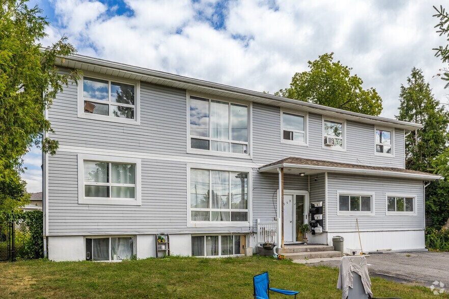 1549 Maxime St, Gloucester, ON à vendre - Photo du bâtiment - Image 2 de 2