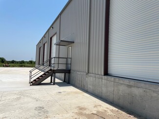 Plus de détails pour TBD N IH 35, Elm Mott, TX - Industriel à louer