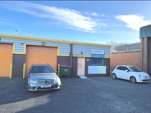Units E3-E4 Enterprise Way, Bradford for lease Primary Photo- Image 1 of 3