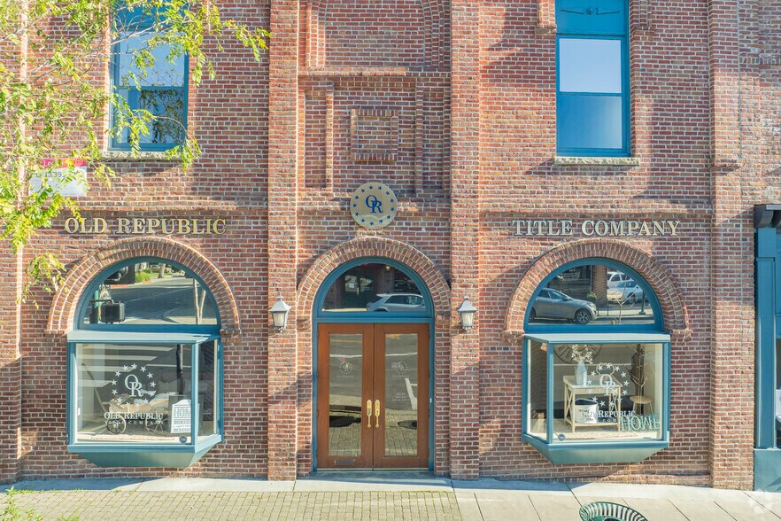 438-450 Main St, Pleasanton, CA à louer - Photo du bâtiment - Image 3 de 7