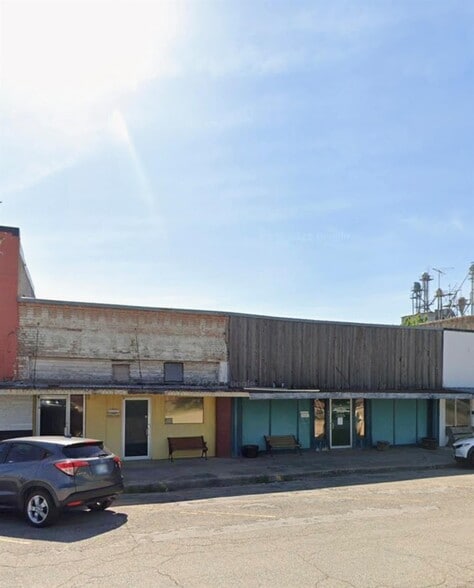 103/105 S Main St, West, TX for sale - Primary Photo - Image 1 of 5