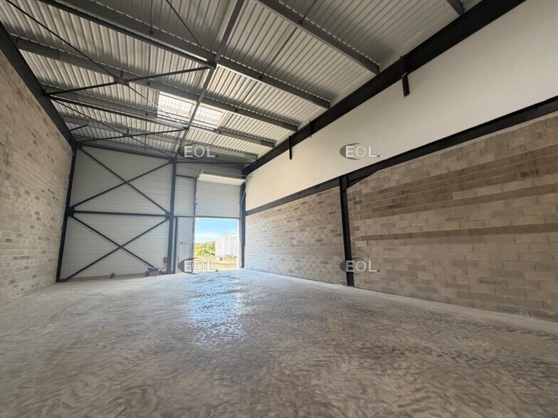 Flex in Marignane for sale - Interior Photo - Image 3 of 4