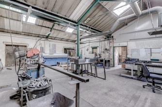 Mount Skip Lane, Manchester for lease Interior Photo- Image 1 of 2