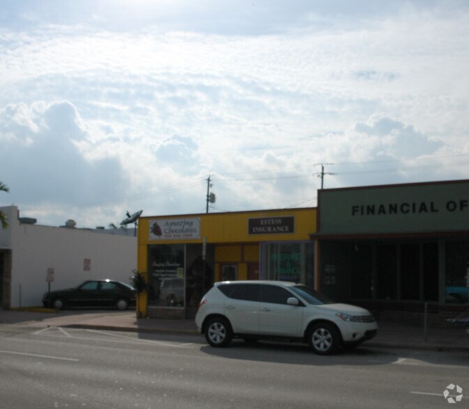 1926-1928 Tyler St, Hollywood, FL for lease - Building Photo - Image 2 of 8