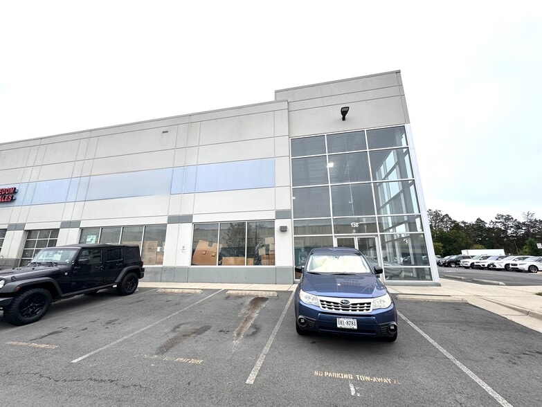 25280 Pleasant Valley Rd, Chantilly, VA for lease - Building Photo - Image 1 of 2