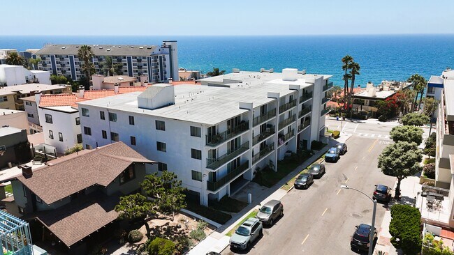 More details for 600 Esplanade, Redondo Beach, CA - Multifamily for Sale