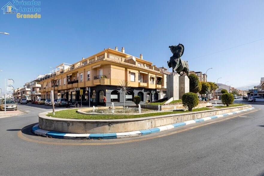 Commerce de détail dans Churriana de la Vega à vendre - Photo du bâtiment - Image 2 de 32