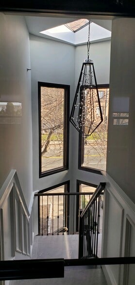 1444 Clove Rd, Staten Island, NY for lease - Interior Photo - Image 3 of 14