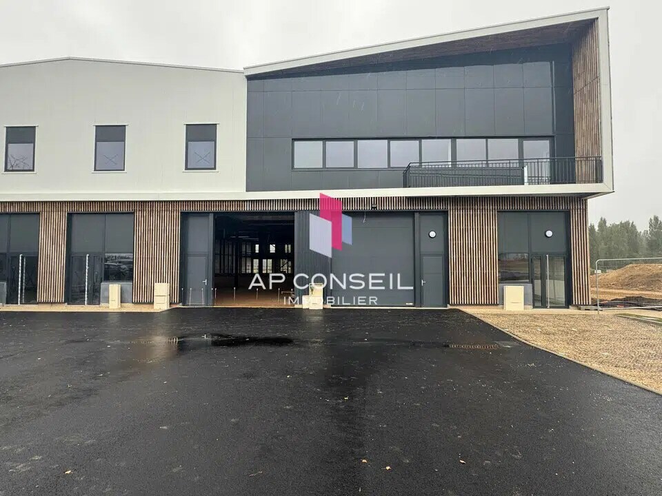 Flex in Plaisir for sale Building Photo- Image 1 of 7