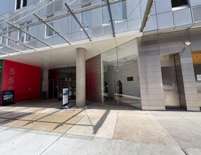 555 W 53rd St, New York, NY for lease Interior Photo- Image 1 of 2