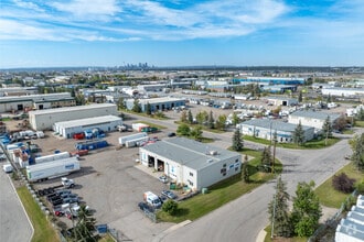 5565 56th Ave SE, Calgary, AB - Aerial map view