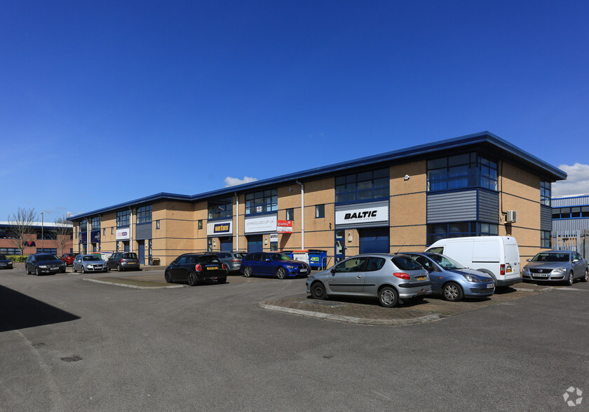 Ensign Way, Southampton for lease - Primary Photo - Image 1 of 4