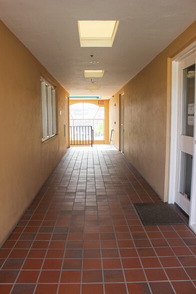 409 Washington St, Monterey, CA for lease - Interior Photo - Image 3 of 6