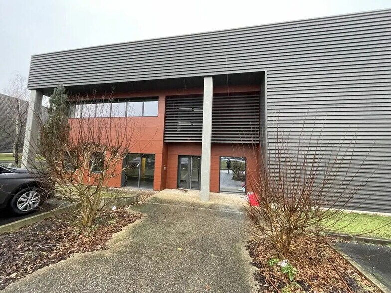 Industriel dans Gonesse à louer - Photo du bâtiment - Image 2 de 7
