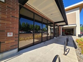 16200 SW Pacific Hwy, Tigard, OR for lease Interior Photo- Image 1 of 2