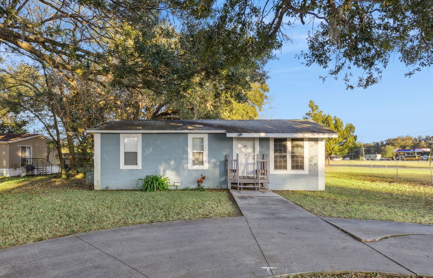 877 Anderson Ave, Mascotte, FL for sale Primary Photo- Image 1 of 15