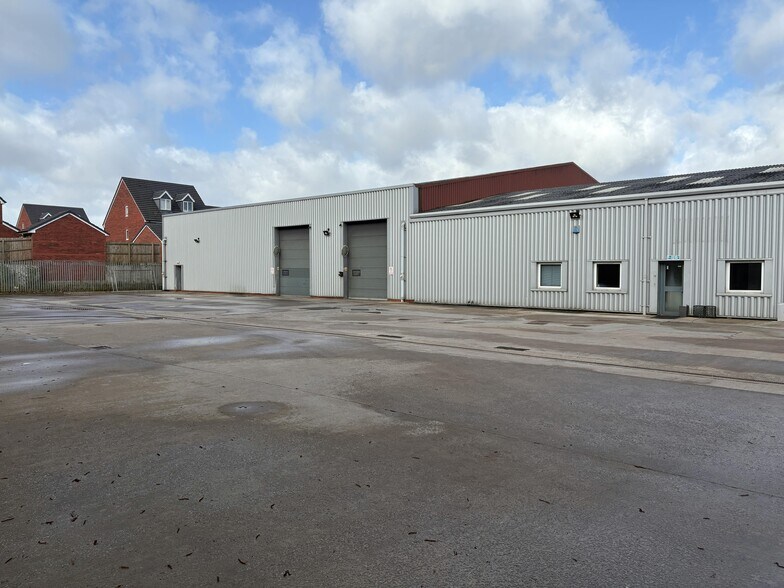 Silburn Way, Manchester à louer - Photo du bâtiment - Image 2 de 16