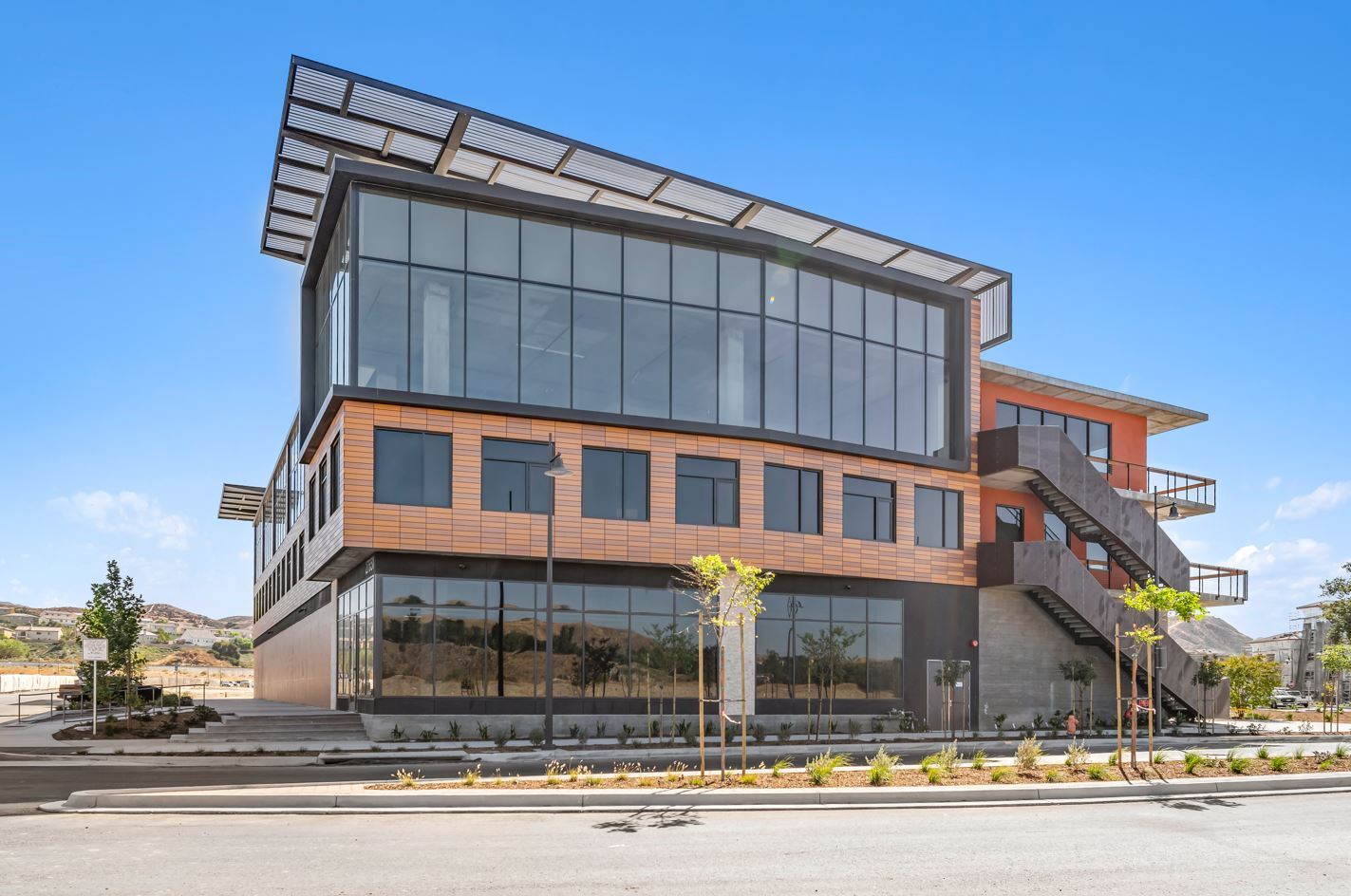 27651 Lincoln Pl, Santa Clarita, CA for lease Building Photo- Image 1 of 7