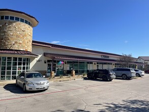 1607 Ranch Road 620 N, Lakeway, TX for lease Interior Photo- Image 1 of 25