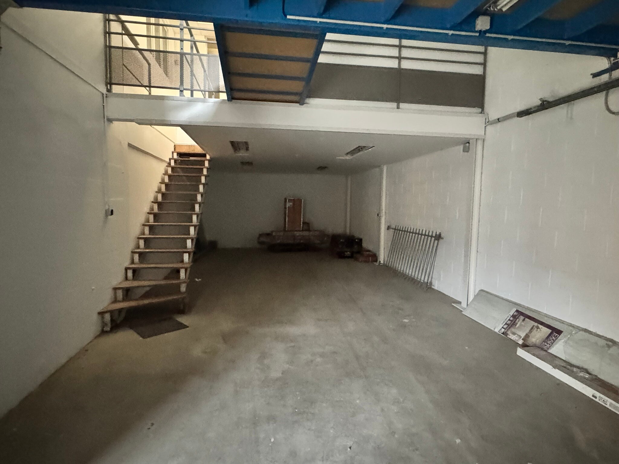 10 Avenue Du Fief, Saint-Ouen-l'Aumône for lease Interior Photo- Image 1 of 8