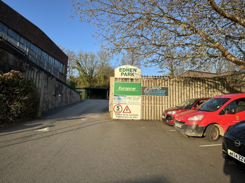 Harvey Rd, Truro à vendre - Photo du bâtiment - Image 3 de 7