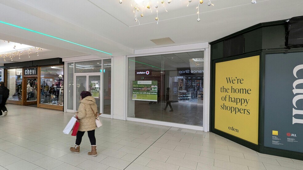 Market Square Mall, High Wycombe à louer - Photo du bâtiment - Image 3 de 15