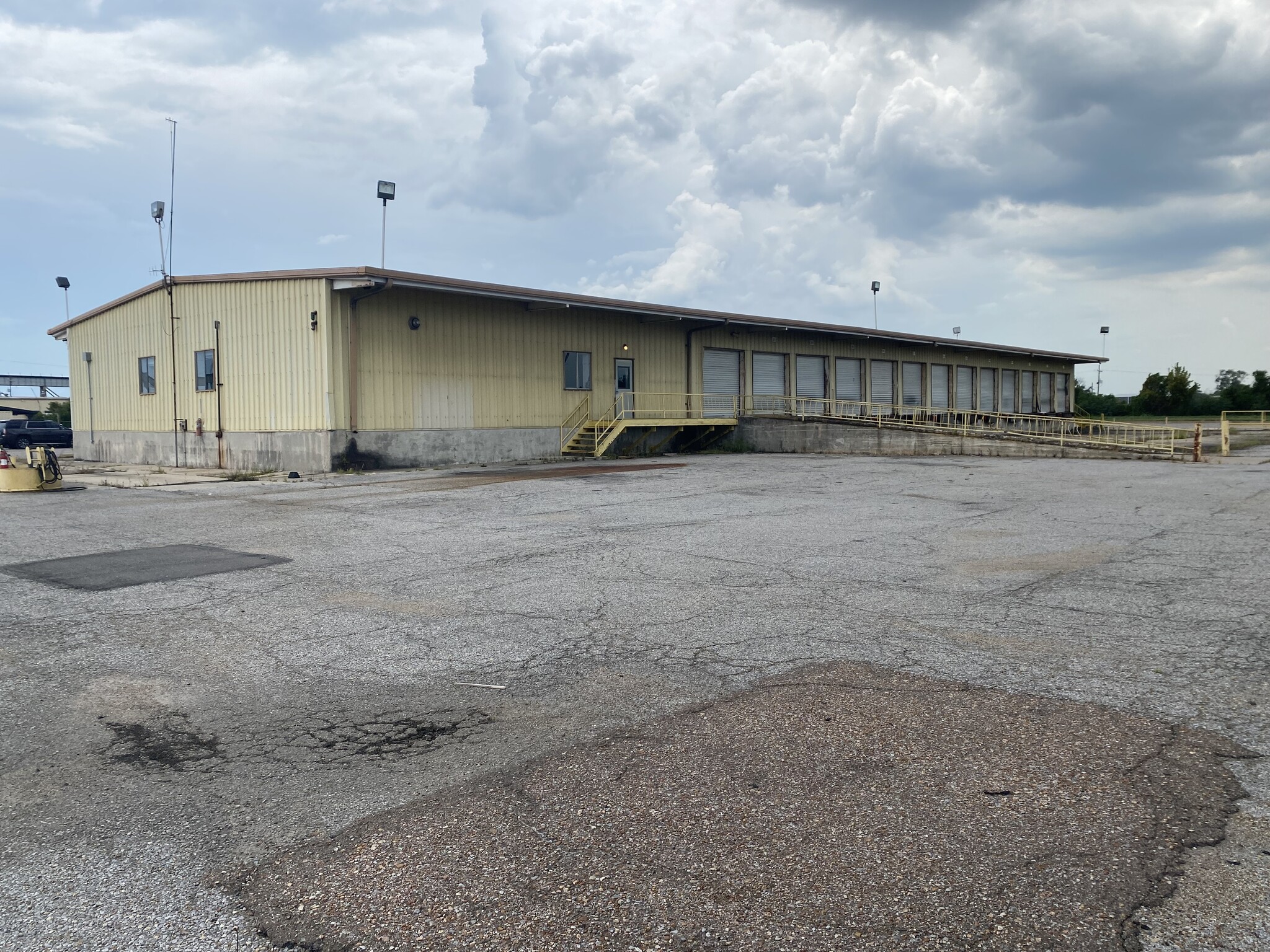 956 Hwy 190 W, Port Allen, LA for sale Primary Photo- Image 1 of 10