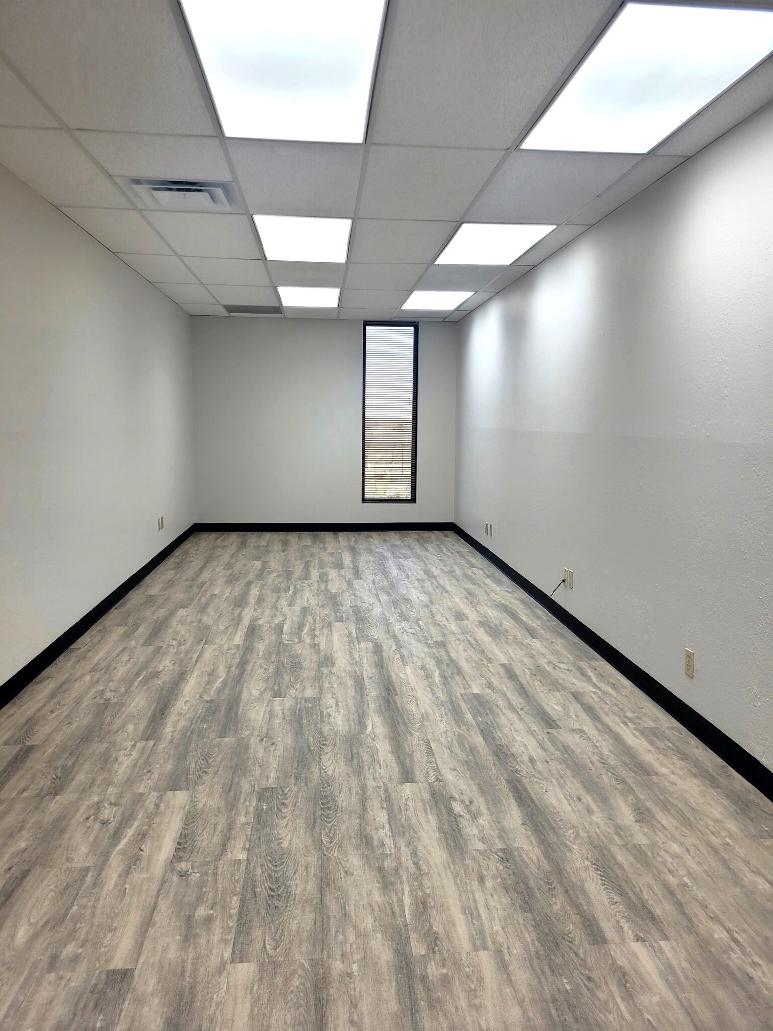 5350 S Western Ave, Oklahoma City, OK for lease Building Photo- Image 1 of 1