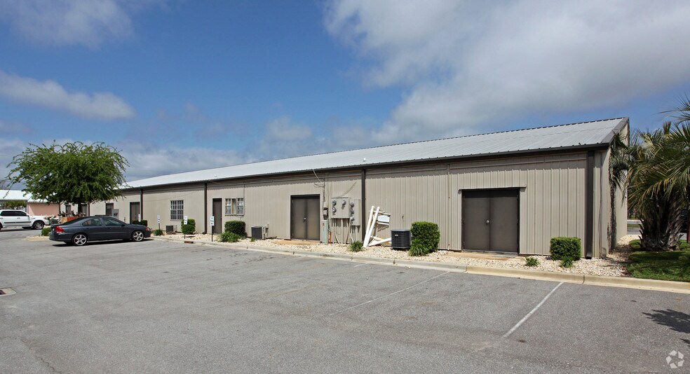 910 Airport Rd, Destin, FL à louer - Photo du bâtiment - Image 2 de 3