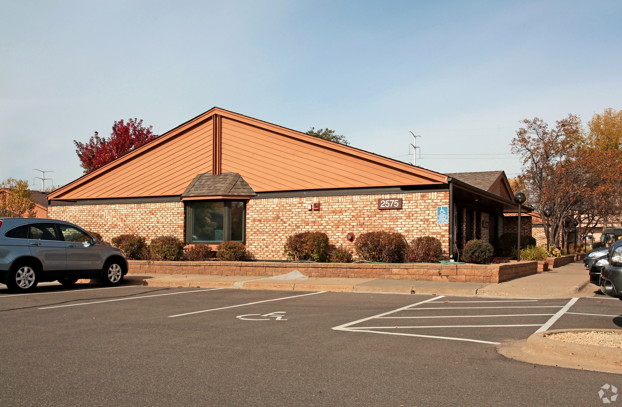 2575 N Hamline Ave, Roseville, MN for sale Primary Photo- Image 1 of 3