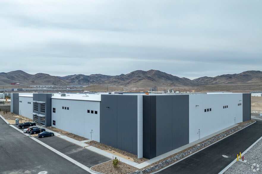 75 Italy Drive, Sparks, NV for lease - Building Photo - Image 2 of 5