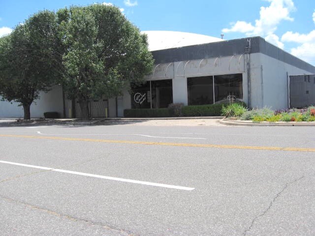 600 W California Ave, Oklahoma City, OK à vendre - Photo du bâtiment - Image 2 de 3