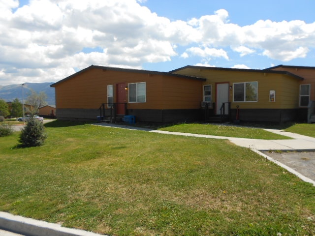 116 W Highland Dr, Ely, NV à vendre - Photo du bâtiment - Image 1 de 1