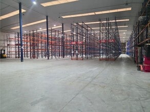 Industriel dans Casarrubios del Monte, Toledo à louer Photo intérieure- Image 2 de 12