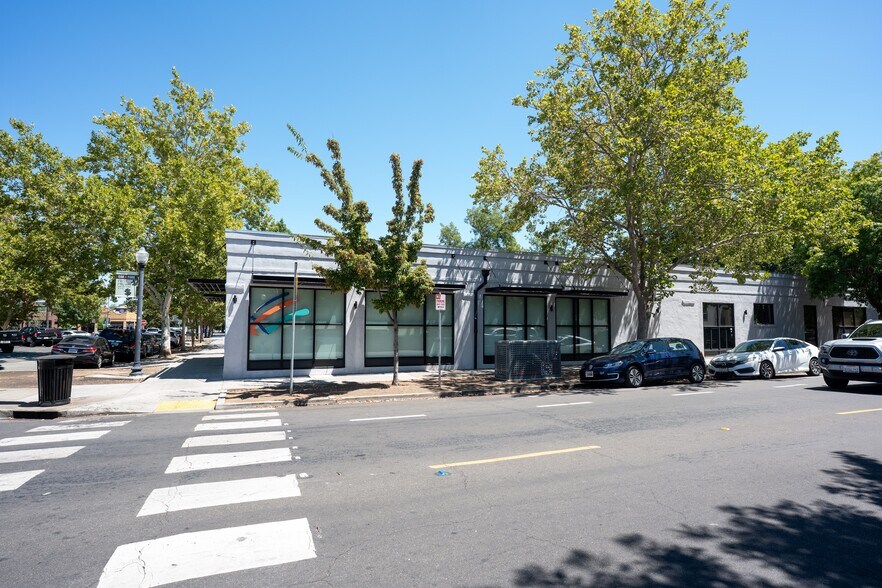 3400 3rd Ave, Sacramento, CA à louer - Photo du bâtiment - Image 2 de 30