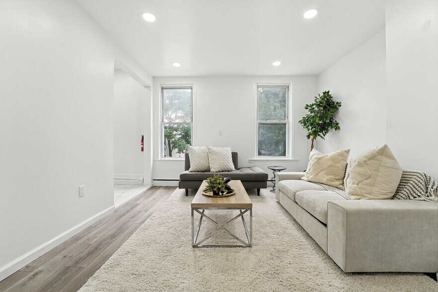 283 GRIFFITH St, Jersey City, NJ à vendre - Photo du bâtiment - Image 3 de 23