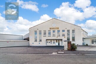 Plus de détails pour 2 Davis Rd, Chessington - Bureau à louer