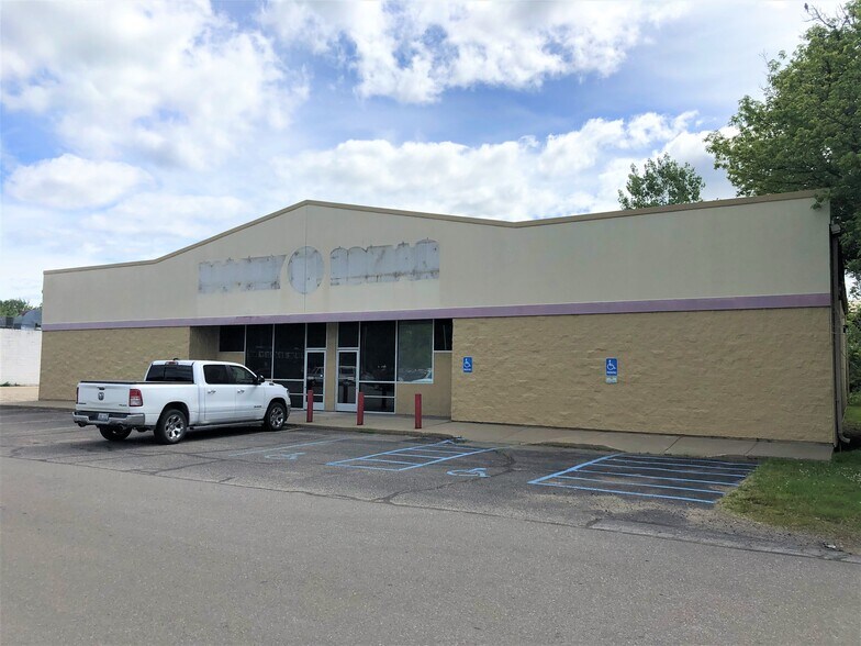 336 Lang Rd, Beaverton, MI à louer - Photo du bâtiment - Image 2 de 12