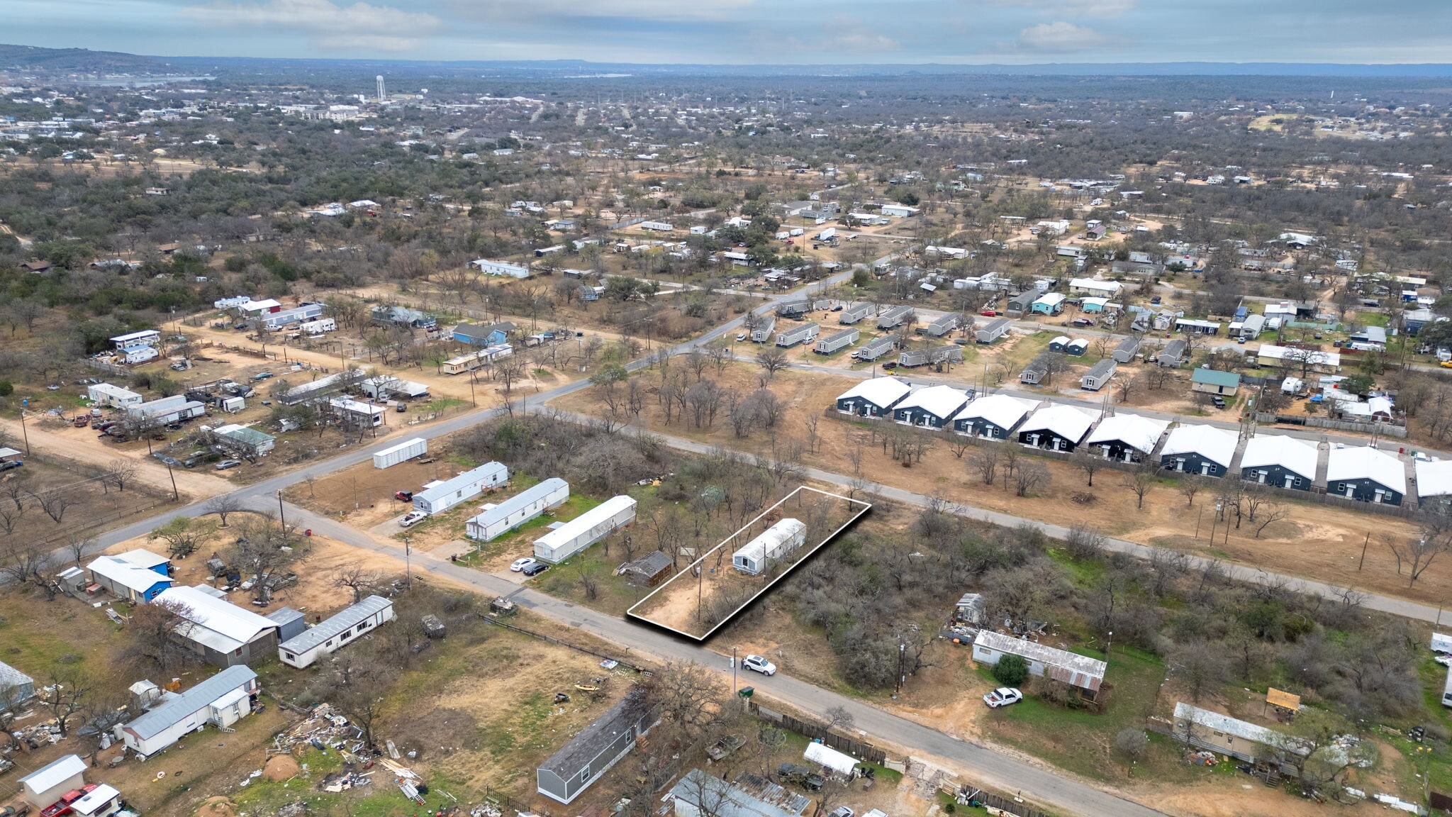 919 Austin St, Kingsland, TX for sale Primary Photo- Image 1 of 27