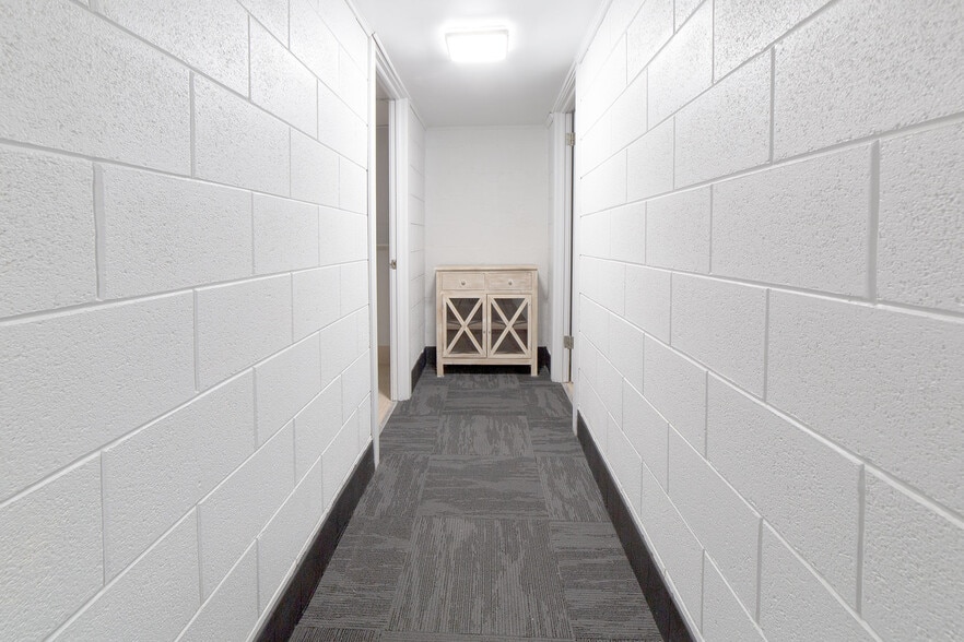 635 Fairfax St, Altoona, WI à vendre - Photo intérieure - Image 2 de 16