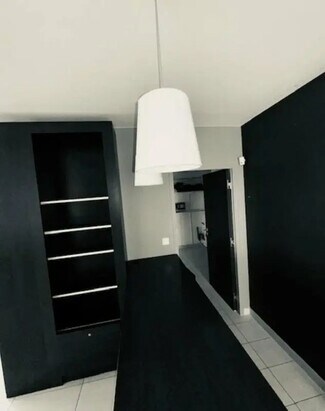 Plus de détails pour Commerce de détail à louer